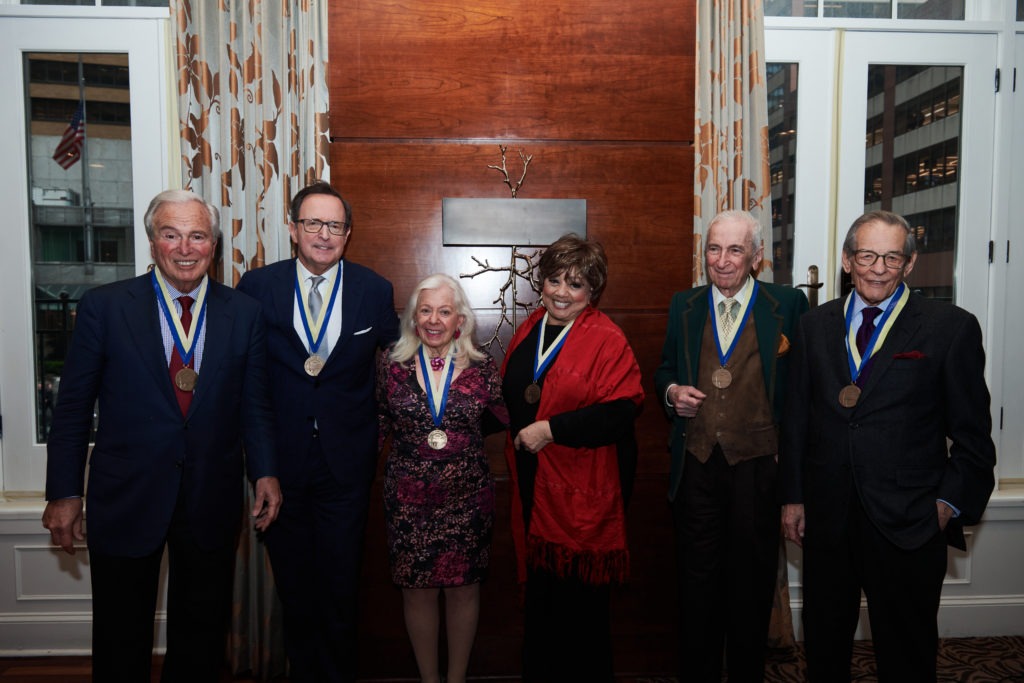 Photo of the 2023 Hall of Fame honorees, from left to right: Ken Auletta, Anthony Mason, Edith Lederer, Carole Simpson, Gay Talese and Robert Caro.