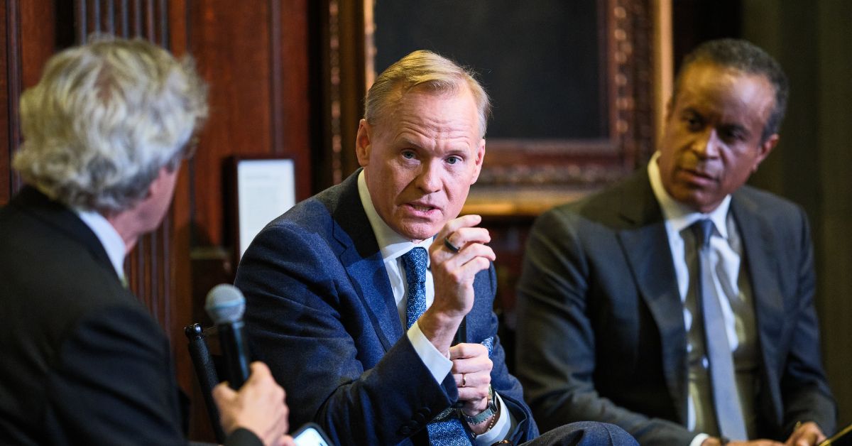 John Dickerson speaks at the 2025 Deadline Club Awards dinner.